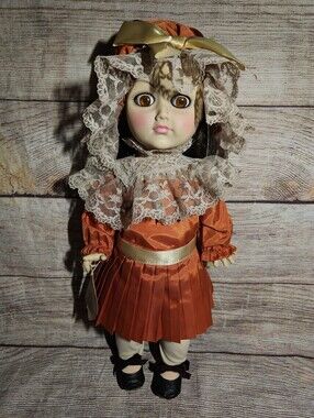 Vintage 1980 Effanbee petite filles Genevieve doll